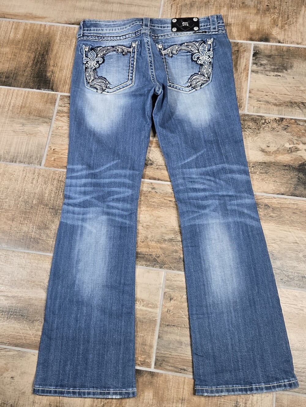 Miss Me Bootcut Blue Jean Size 32 Low Rise Sequin Bling Back Pocket Distressed